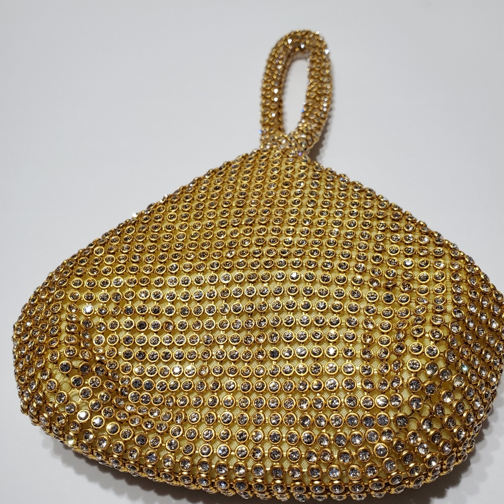 Beautiful gold color wristlet - Picture 8 of 8